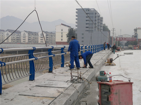 梁平不锈钢复合管护栏常见问题及解决方案